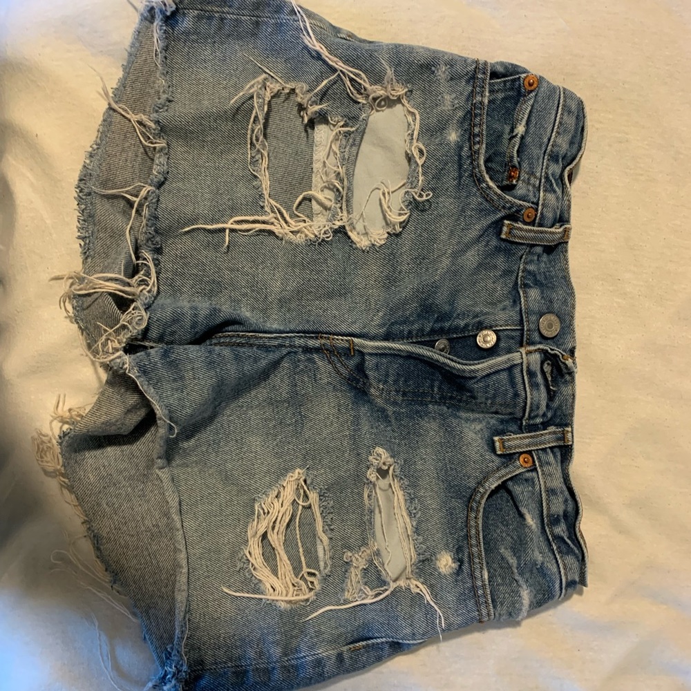 Levi shorts size 27 wedgie shorts